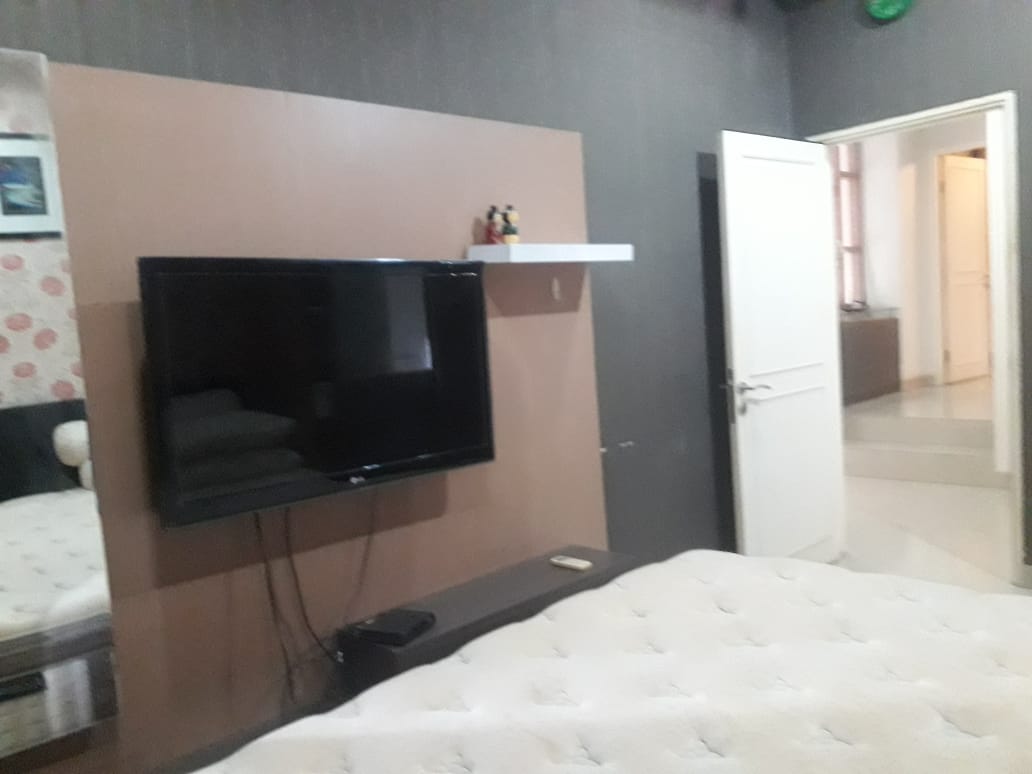 Rumah Disewakan Fully Furnished di Taman Menteng Lippo Cikarang